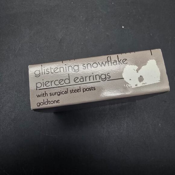 Avon 1988 Glistening Snowflake Earrings In Box Gold Tone Christmas Holiday - Picture 5 of 7